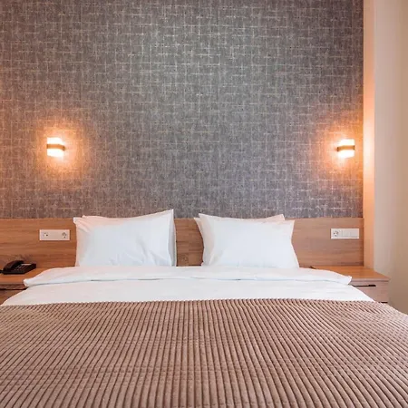 Lidzo Butik מלון