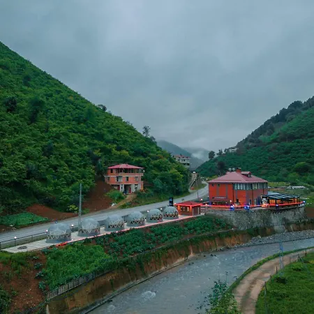 Lidzo Butik מלון