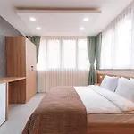Lidzo Butik Hotel *